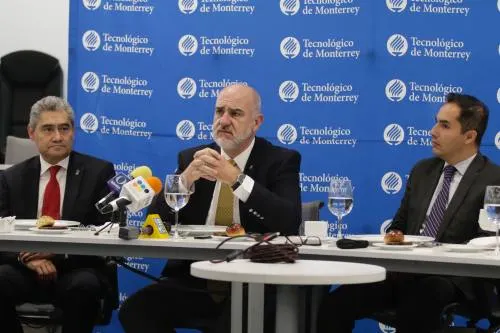 Hay que hacer un polo de desarrollo y crecimiento en Puebla a nivel educativo: Pedro Grasa