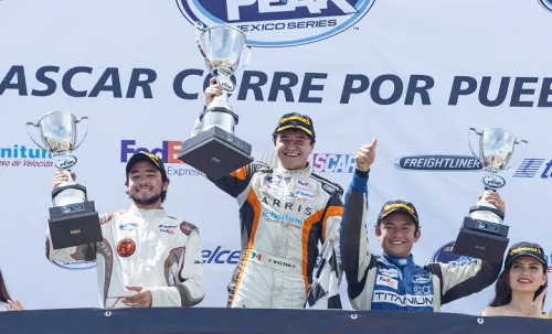 Fabián Welter gana en Puebla y asegura el título de NASCAR PEAK Challenge
