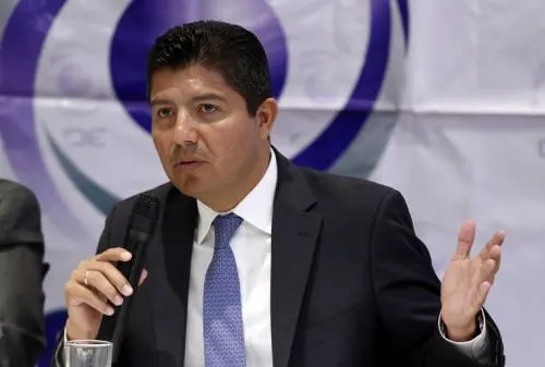 Rivera Pérez, afirmó que no existe resolutivo que deseche amparo; borran registro del CJF