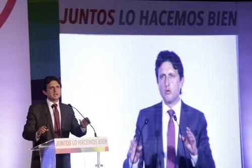 Diferencias ideológicas no son impedimento para trabajar; rinde su 4to informe José Juan Espinosa
