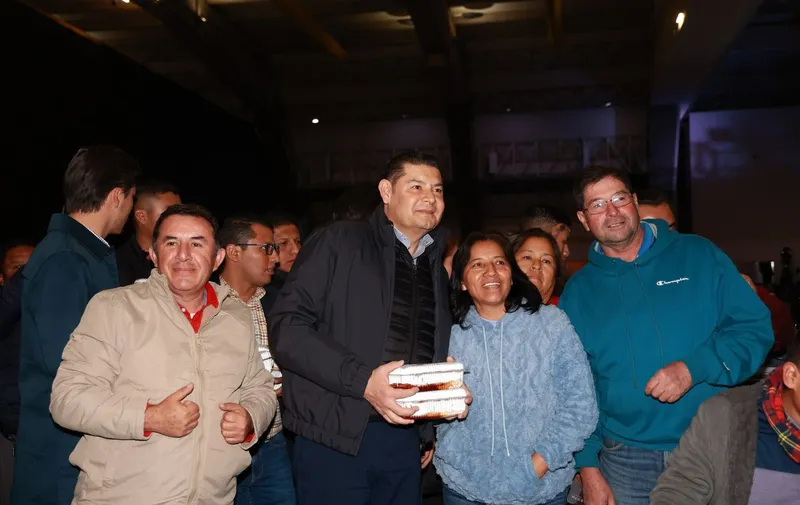 alejandro-armenta-cena-navidena-centro-expositor