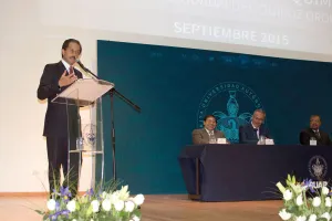La BUAP, una institución cercana a la gente: Esparza