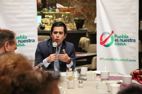 Evade Lorenzo Rivera tema Mario Marín