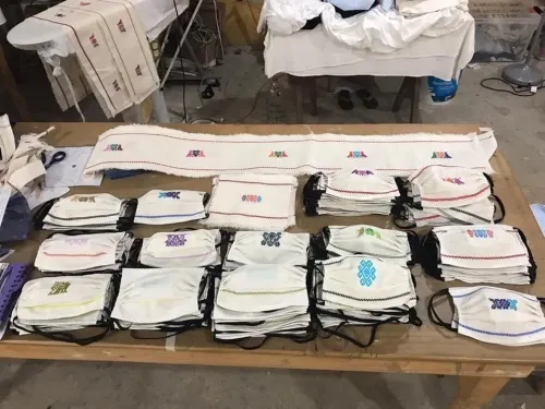 Productores lanzan a la venta el cubrebocas llamado “Mazatzin”
