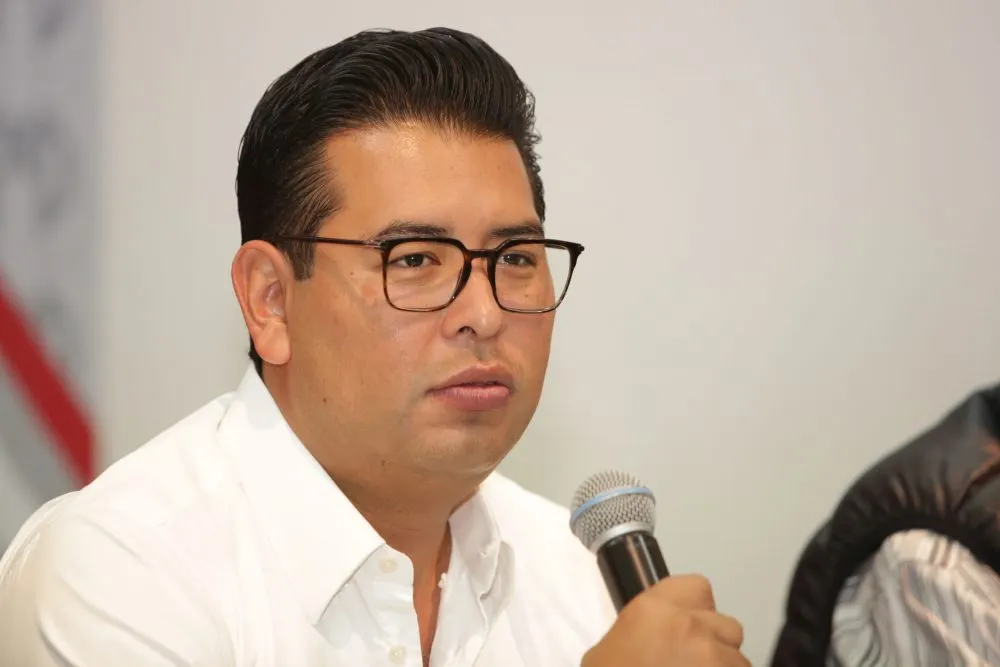 Rebelión de la estructura electoral del PRI contra Néstor Camarillo; les debe 60% de sus pagos