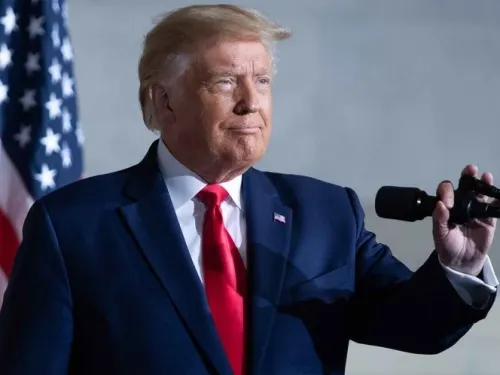 Trump ya duda del resultado en elecciones presidenciales de EU