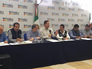 Revisa Moreno Valle con Sedesol daños en la Sierra Norte