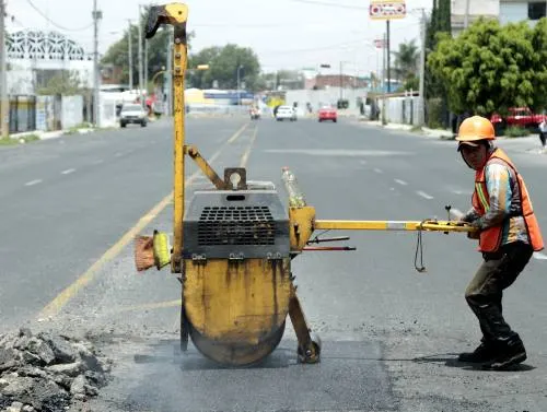 Avanzan labores de bacheo en la ciudad