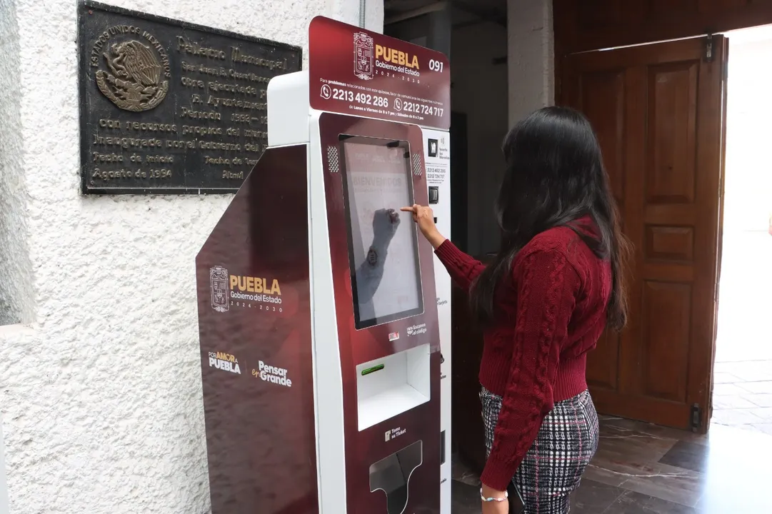 Instalan quiosco de servicios en Cuautlancingo para agilizar trámites