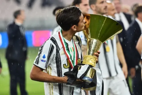 Paulo Dybala es nombrado como el mejor jugador de la temporada en la Serie A