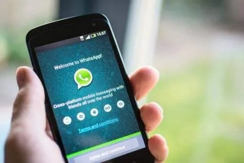 Una mensaje falso de WhatsApp desata el terror en la India y deja 32 personas detenidas