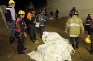 Reblandecimiento causa derrumbe en distribuidor de la Puebla?Orizaba