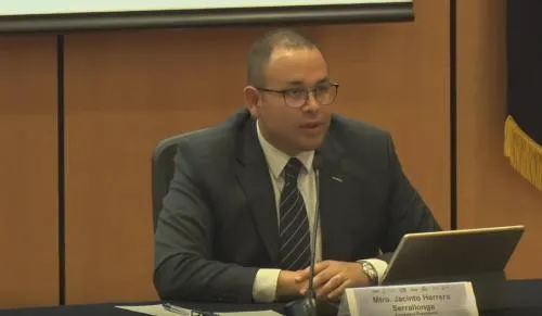Esquema de financiamiento a los partidos políticos podría cambiar después del 2018: Herrera