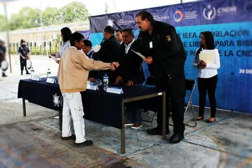 SSP e IEEA entregaron certificados de educación básica en el Cereso de San Miguel