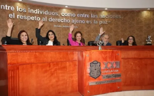 Renuncian al PAN seis diputados en Baja California