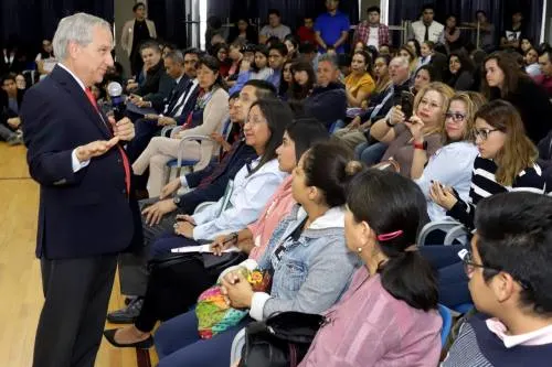 El dique en la campaña de Enrique Cárdenas