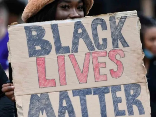 Nike cambia su slogan para apoyar protestas contra el racismo