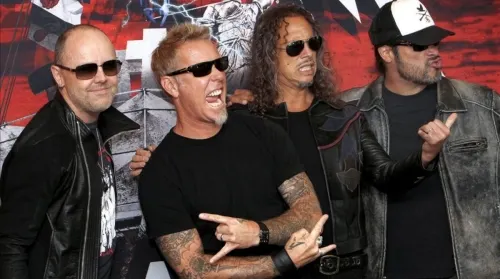 Metallica cancela gira por rehabilitación de James Hetfield