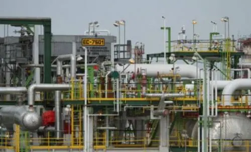 INAI pide a Pemex datos de contratos para suministro de refacciones de bombas