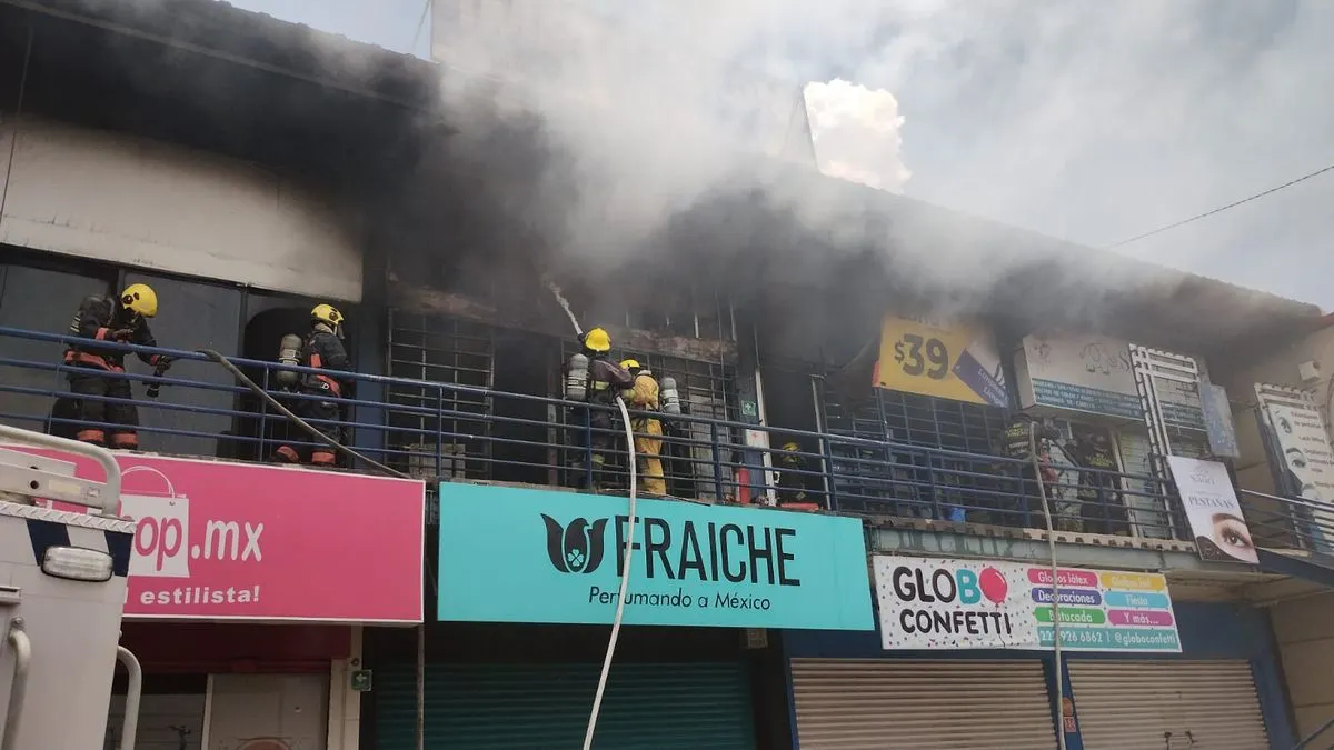 Incendio Plaza Comercial Mayorazgo Mercado Independencia