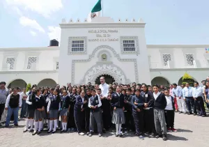 Continuaré con el trabajo intenso en favor de la educación pública: RMV