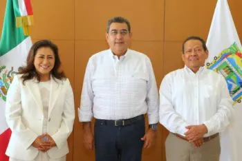 Se reúne Sergio Salomón Céspedes Peregrina con la senadora Nadia Navarro