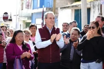 Entrega Ayuntamiento de Puebla obras de pavimentación en San Jerónimo Caleras
