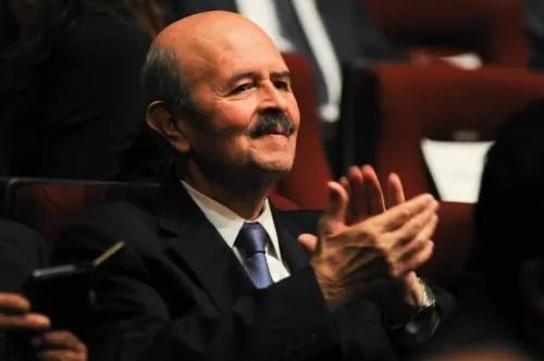 Fausto Vallejo renunciará al PRI; buscará presidencia de Morelia