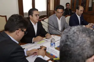 Reconocen diputados política social en el estado