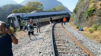 Tren Interoceánico sale de vías en Oaxaca; activan protocolos de emergencia