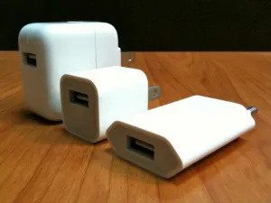 Apple lanza cargador económico tras accidentes con sus Iphone