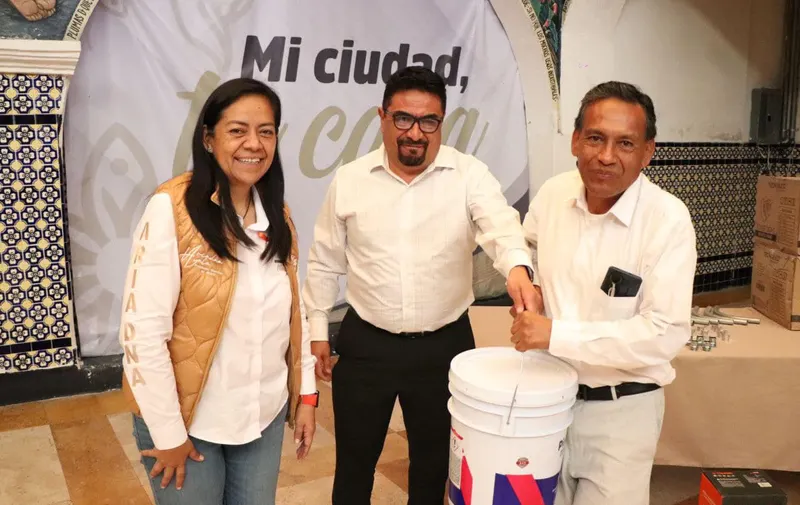 Ariadna Ayala impulsa entrega de apoyos en diversas colonias y juntas auxiliares de Atlixco