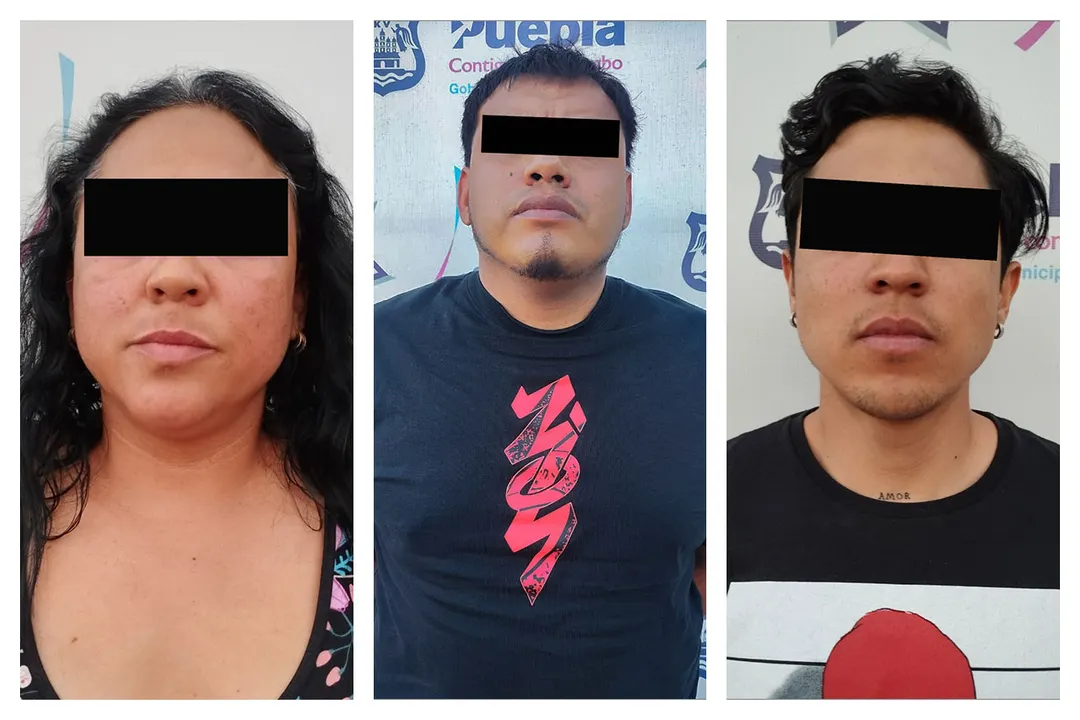 Iris N., Luis N., alias “Pele” y/o “Pelón”, y Francisco N., presuntos integrantes de la banda delictiva “Los Lampones”, detenidos por la Policía Municipal de Puebla. Foto: Especial