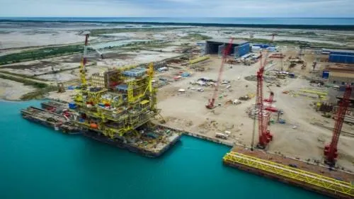 Esta empresa acaba de construir una plataforma a Pemex… ahora va por la refinería de AMLO