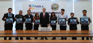 Moreno Valle entrega premios del Concurso Grandeza de Puebla
