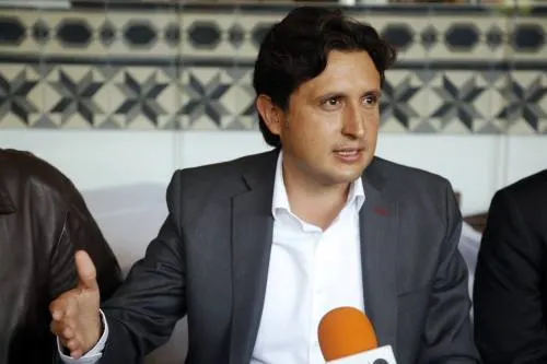 JJ pone en marcha programa Universitarios de Bien
