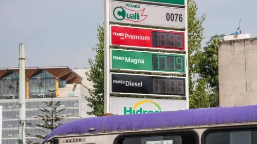 Más gasolineras venden la magna arriba de los 20 pesos en la CDMX