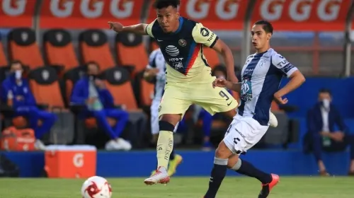 América vence dos goles por uno al Pachuca en su debut en el Apertura
