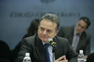Competencia consolidará disminución de tarifas eléctricas, destaca Coldwell
