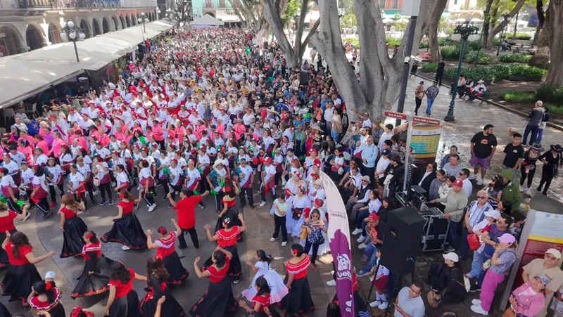 Encabeza Pepe Chedraui activación física masiva por Fiestas Patrias 2025