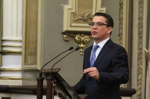 Gerardo Islas se descartó para la gubernatura pero no para una curul federal