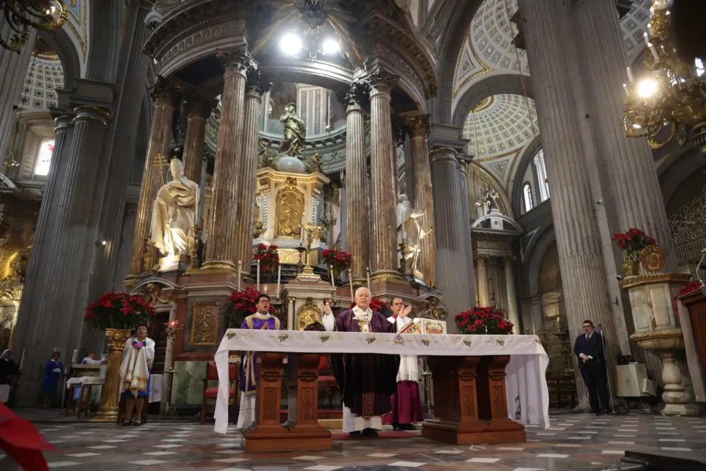 Arquidiócesis de Puebla inicia el Año Jubilar con la apertura de la Puerta Santa en la Catedral