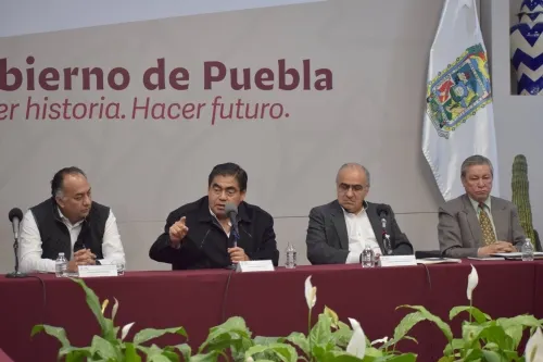 Sube a 10 las personas contagiadas con Covid-19 en Puebla y aislamiento más de 140: Salud