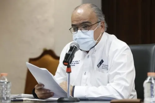Tres versiones de la salida del Secretario de Salud; que fue un cese, la que más domina