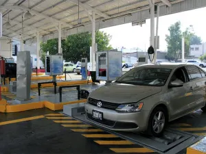 Dan prórroga de 15 días para verificar autos con engomado amarillo