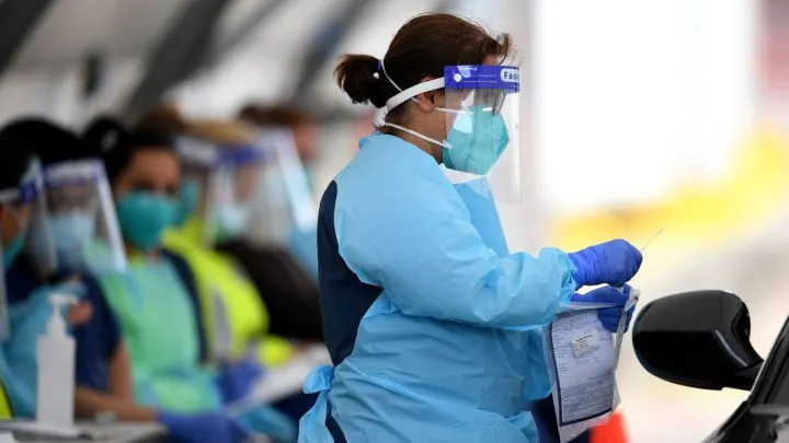 Confirma Nueva Zelanda dos nuevos contagios por COVID-19 de variante sudafricana