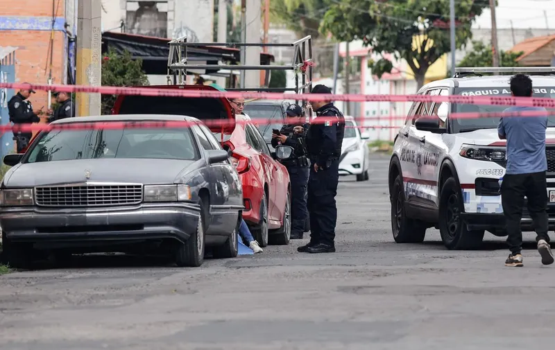 Investigan disputa entre tianguistas tras ejecución en Bosques de San Sebastián