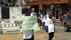 Templarios matan a cinco en Michoacán por mitin en su contra