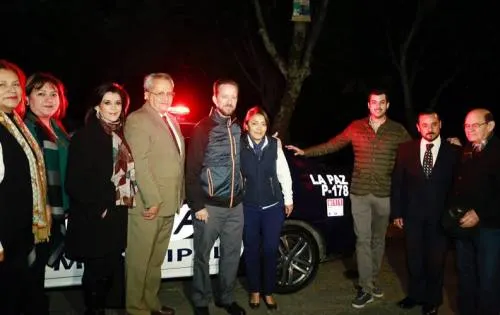Luis Banck entregó a vecinos organizados de La Paz una nueva patrulla