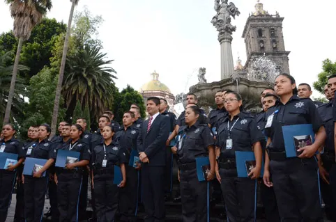 Se gradúan 37 nuevos oficiales de Academia de Policía